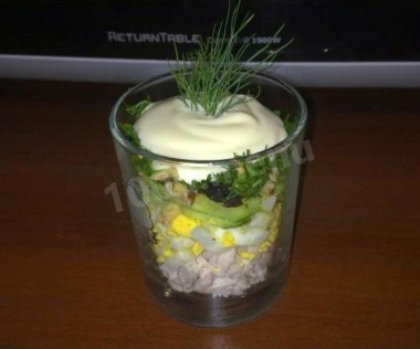 Салат с курицей слоями