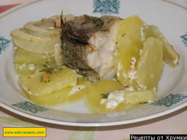 Хек запеченный с картофелем и сыром