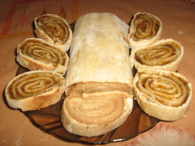 молдавская вертута с яблоками в духовке