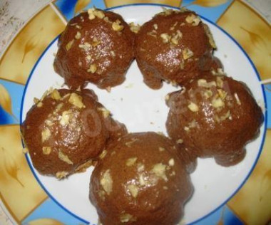 Глазурь для торта с ореховыми шариками