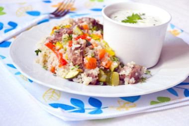 Баранина с овощами и рисом