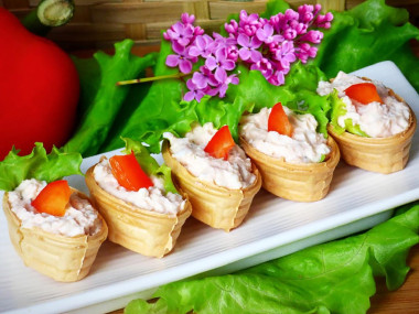 Тарталетки с икрой минтая творожным сыром и яйцом