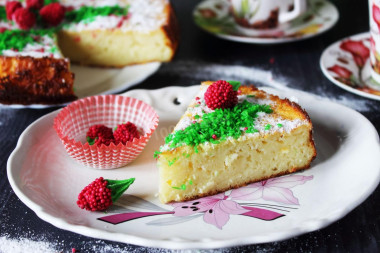 Простой пирог из манки яиц и кефира