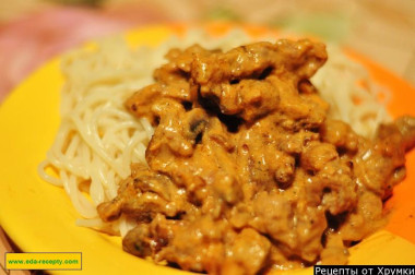 Грибной бефстроганов с мясом