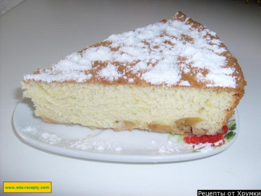 Бисквит с яблоками