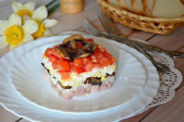 Салат копченая курица грибы жареные яйца