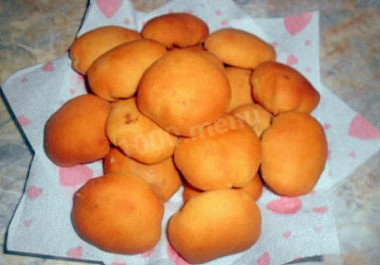 Булочки из слоеного теста с сыром