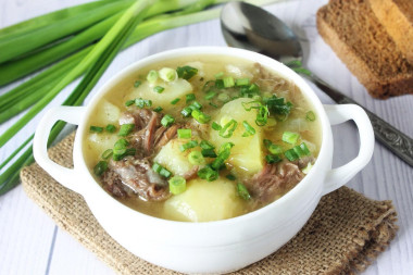 Тушеная картошка с тушенкой в мультиварке