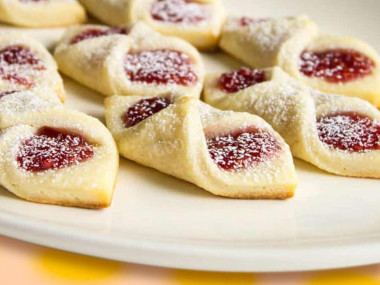 Печенье с малиной и творогом