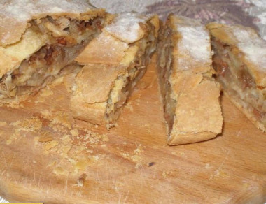 Яблочный штрудель с лимоном