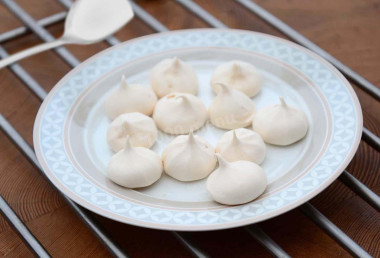 Безе из аквафабы