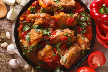 Фрикасе из курицы с болгарским перцем