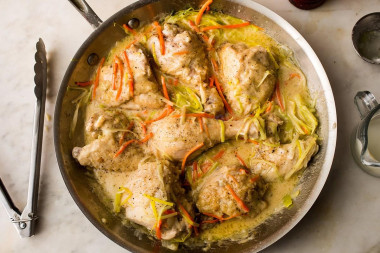 Фрикасе из курицы с овощами