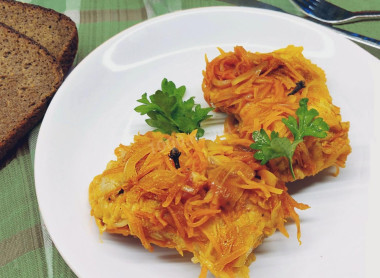 Вкусная рыбка Хек под маринадом с морковью и томатной пастой