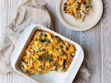 Запеканка с брокколи чесноком и курицей