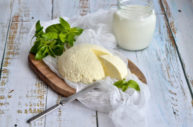 Sýr z kravského mléka