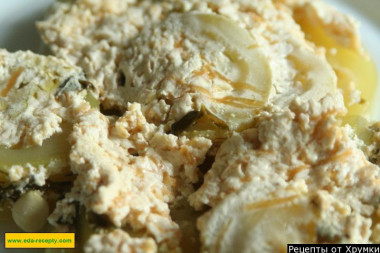 Кабачки запеченные в духовке с зеленью, сыром и сметаной