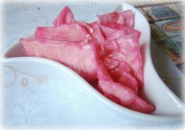 Капуста острая со свеклой