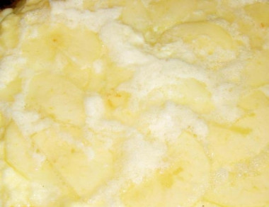 Каша молочная манная с грушами