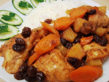 Курица в соусе с ананасами по-китайски