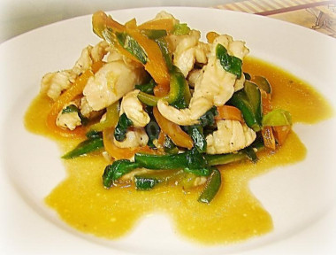 Жареное филе курицы на сковороде по-китайски