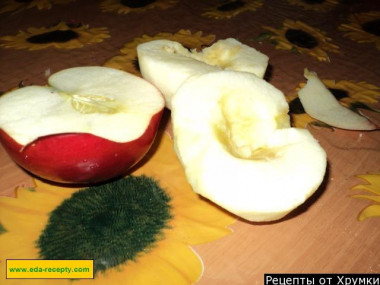 Рецепт - Яблочный мусс десерт - Шаг 1 - Очищаем от кожуры,