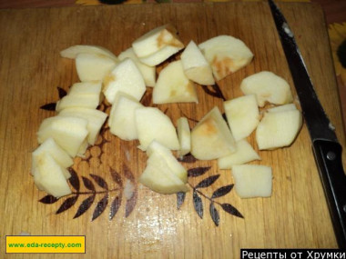 Рецепт - Яблочный мусс десерт - Шаг 3 -  нарезаем их на дольки.