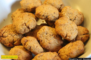 Диетическое печенье из овсяных хлопьев с финиками и орехами