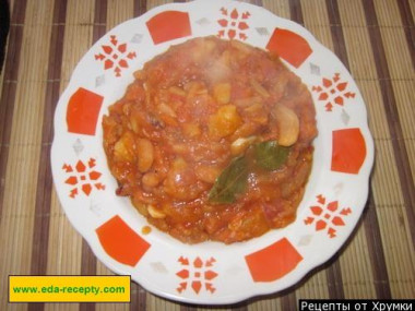 Овощное рагу с кабачками, капустой, помидорами и морковью