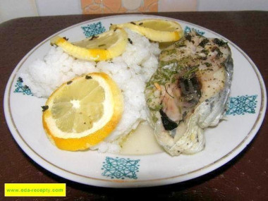 Запеченный хек с травами в духовке