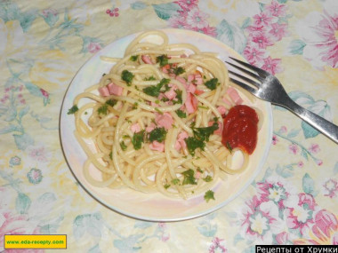 Макароны с вареной колбаской