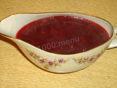 Брусничный соус с крахмалом, винным уксусом и бульоном