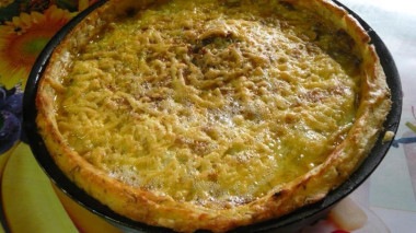 Картофельная запеканка с грибами, луком и сыром в духовке