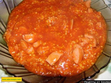Подливка к гречке с мукой, сосисками и томатной пастой