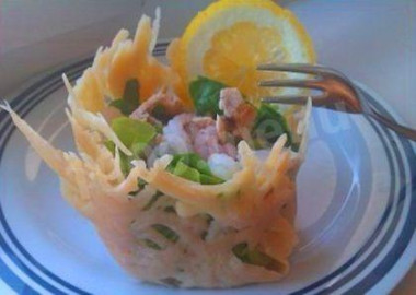 Сырные корзиночки с салатом