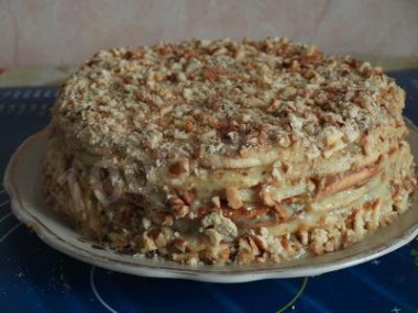 Торт с грецкими орехами и сгущенным молоком на сковороде