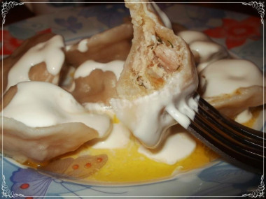 Свиные пельмени с начинкой из отварного мяса