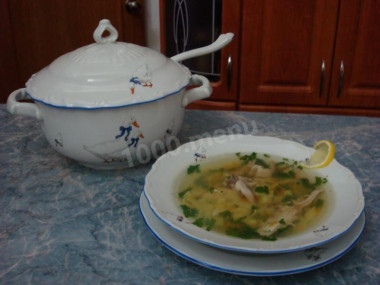 Молдавский суп Зама с курицей и домашней лапшой