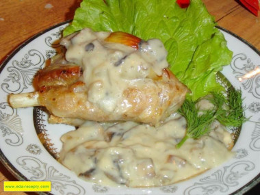 Рябчики с грибным соусом