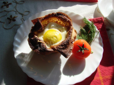 Корзинки из блинов с начинкой из морепродуктов
