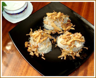 Цеппелины с луком и сметаной