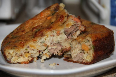 Кекс с печенью и овощами
