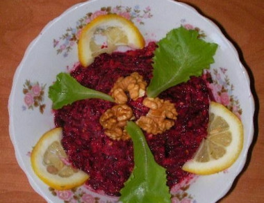 Орехово-свекольная закуска по-грузински