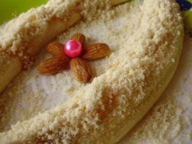 Медовые бананы с кунжутной посыпкой