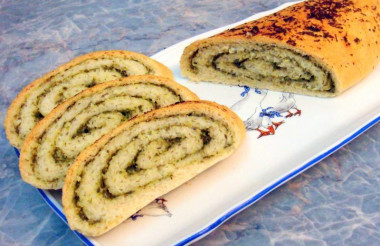 Хлеб с начинкой из чеснока и зелени