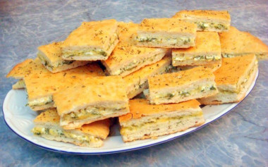 Классическая итальянская фокачча с твердым сыром и творогом