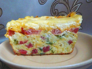 Кабачковый пирог с колбасой и кабачками