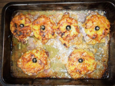 Свинина с ананасами сыром майонезом