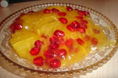Апельсины с гранатом под густым соком