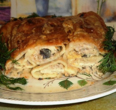 Новогодняя курица с грибами и блинами